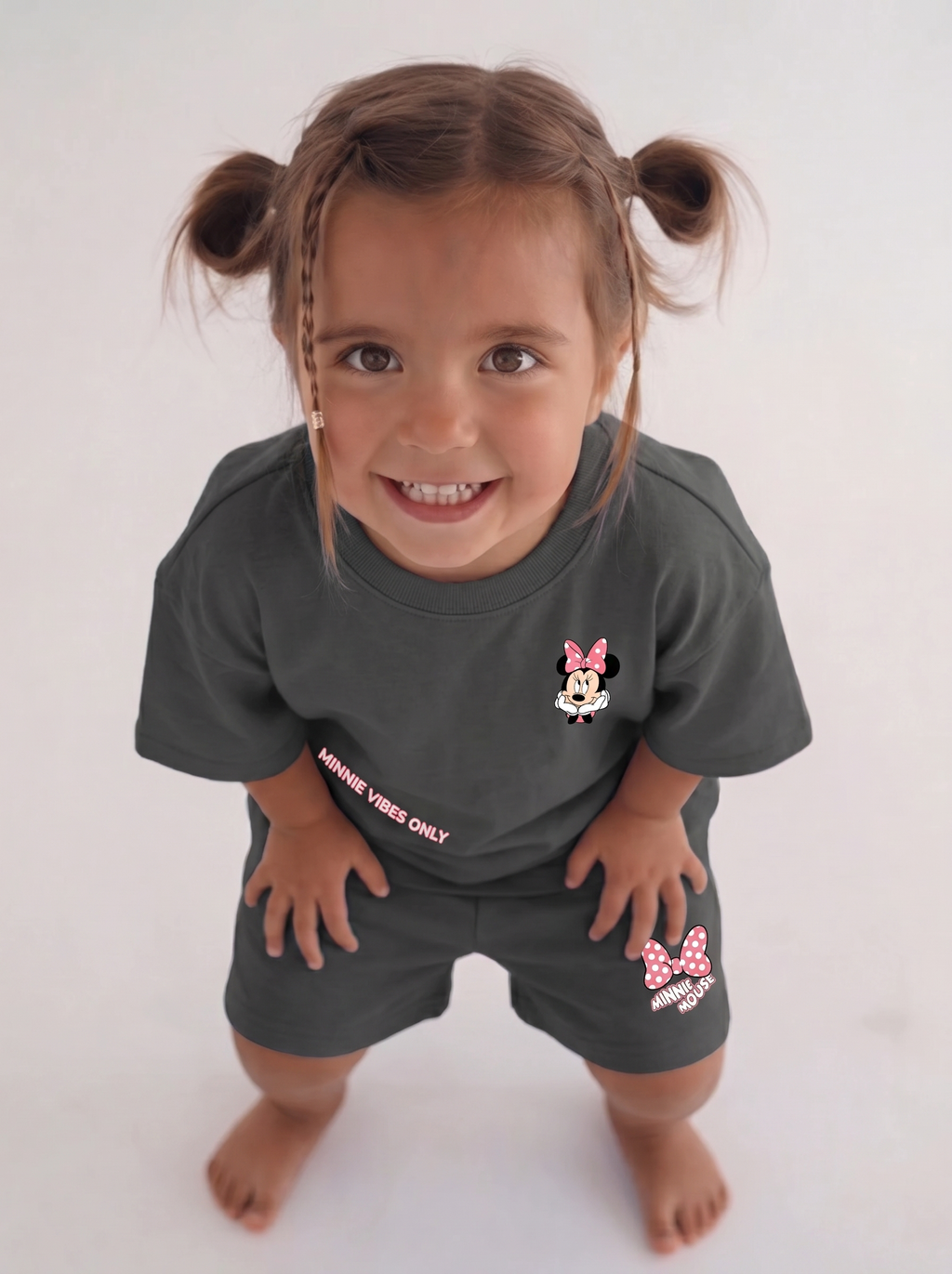 MINNIE MOUSE T-SHIRT AND SHORTS SET