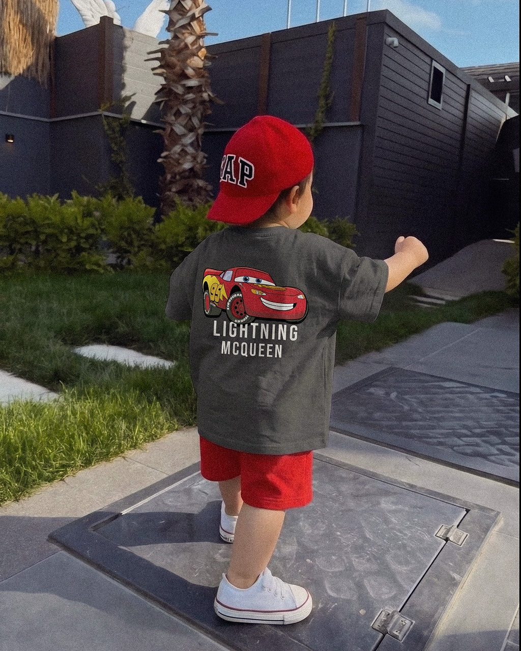 CARS LIGHTNING MCQUEEN T-SHIRT AND SHORTS SET